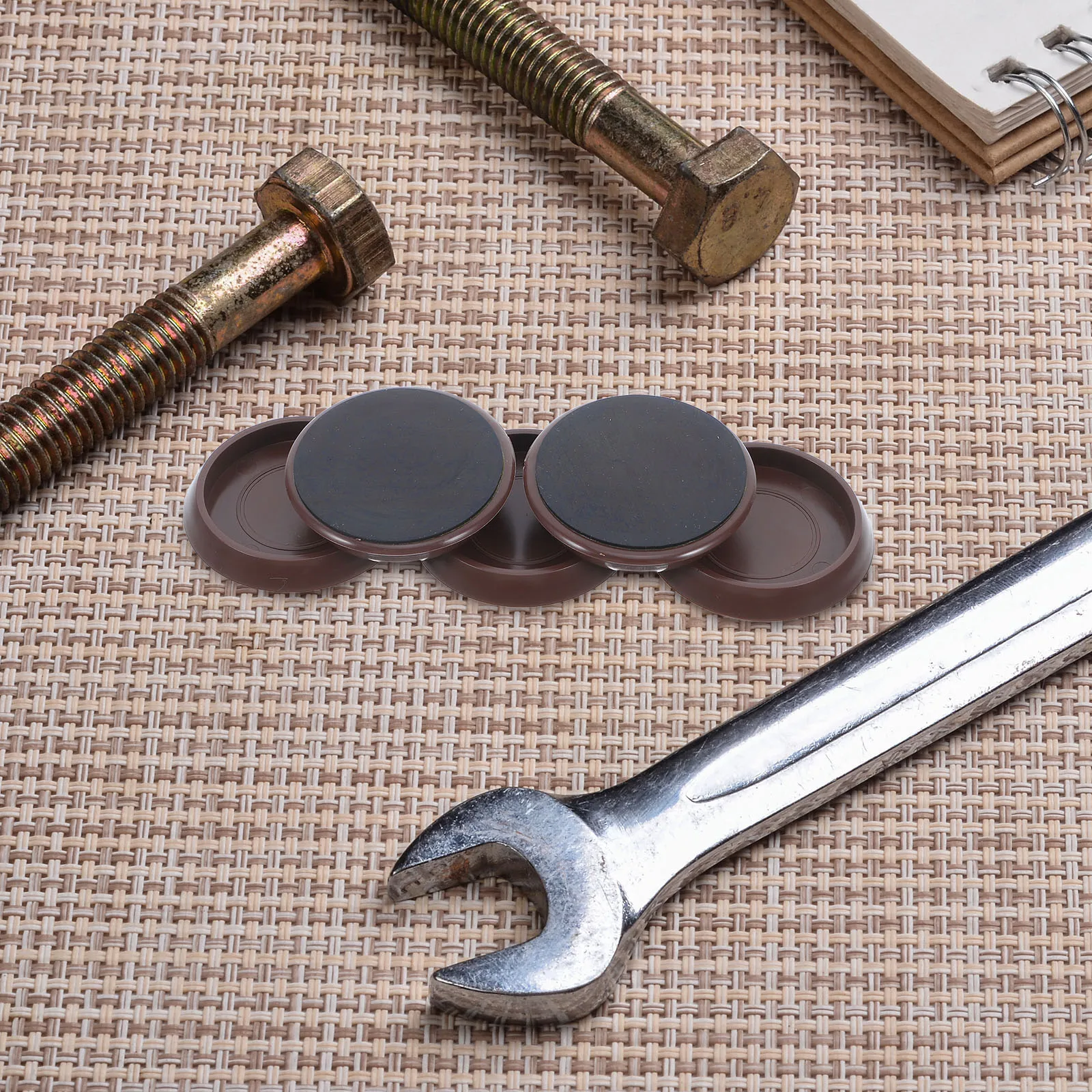 

5Pcs Round Plastic Furniture Pads Anti Slip Design Caster Stoppers Noise Reduction Easy Installation for Carpets and Hardwood