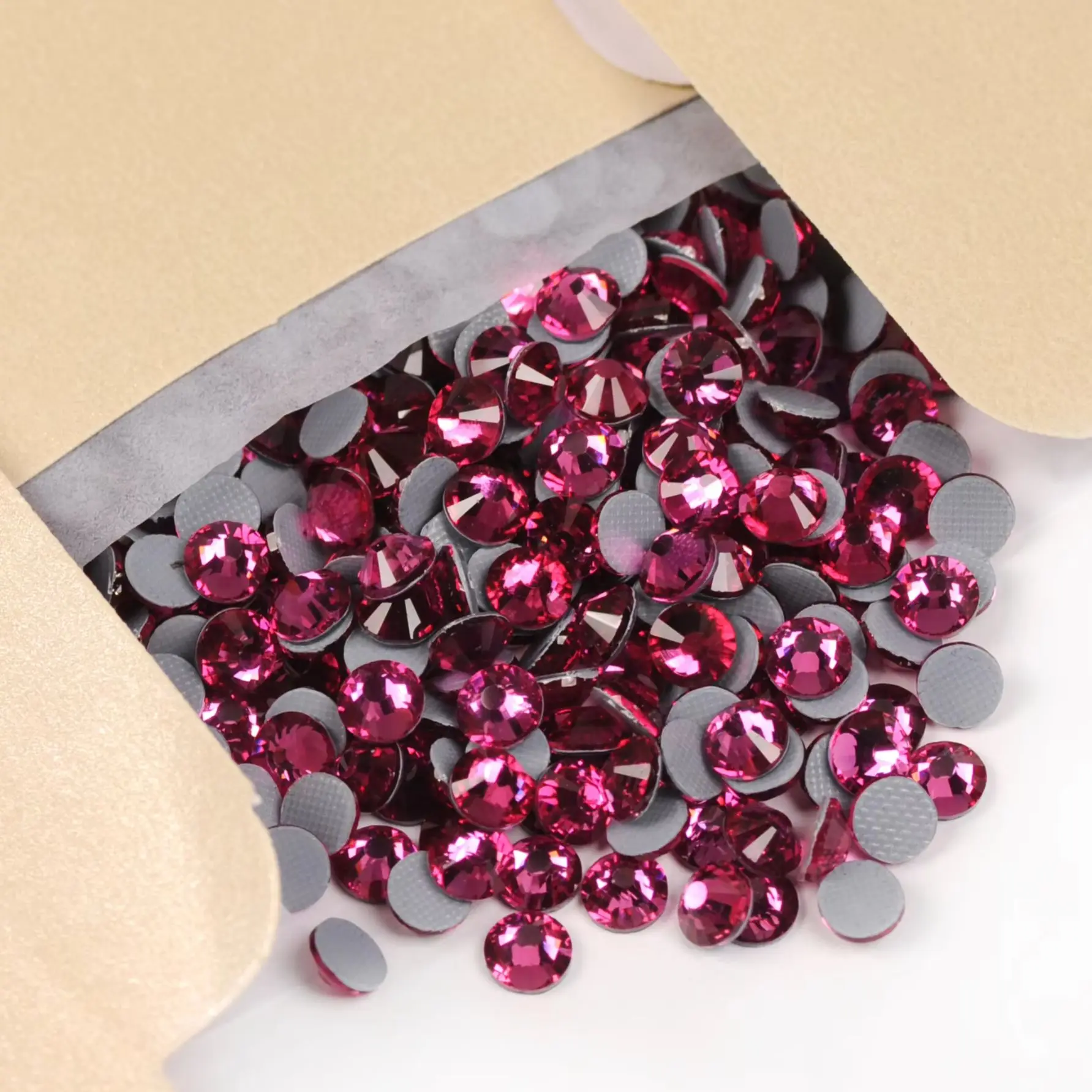 CTPA3bI Fuchsia 2058HF Strass Hotfix Rhinestones zum Aufbügeln, Kristall für Handarbeiten, Kleidung, Nadelarbeit, Dekoration – Detail 7