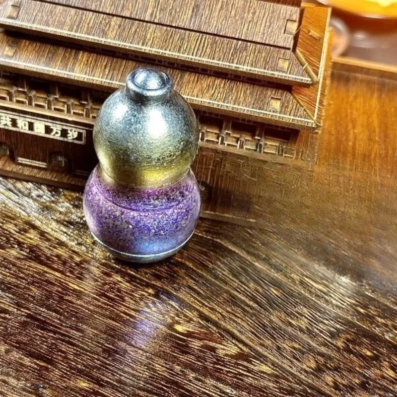 gourd, paragraph hovering car ornament, decompression toy office, birthday gift decompression