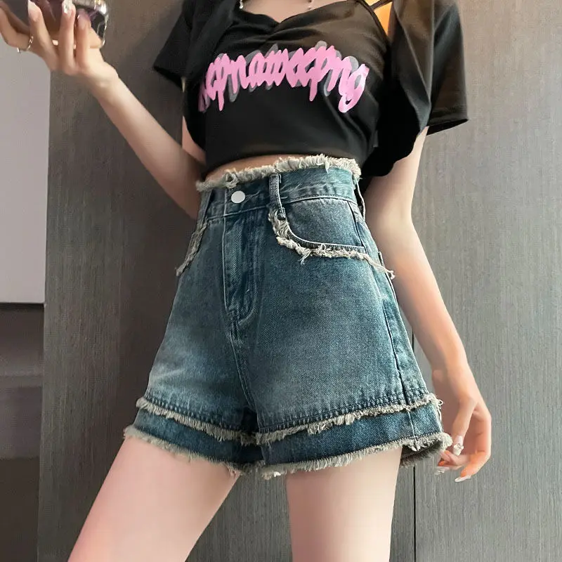 

Raw edge patchwork denim shorts for women, new summer high-waisted styleaWide-leg slimming hot pants for trendy girlsinsWear it