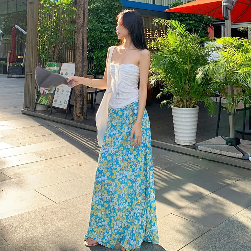 

Seaside Vacation Style Sweet Set For Women With Elastic Straps, Cinched Waist To Show Off Slimming, Strapless Vest Top, Floral