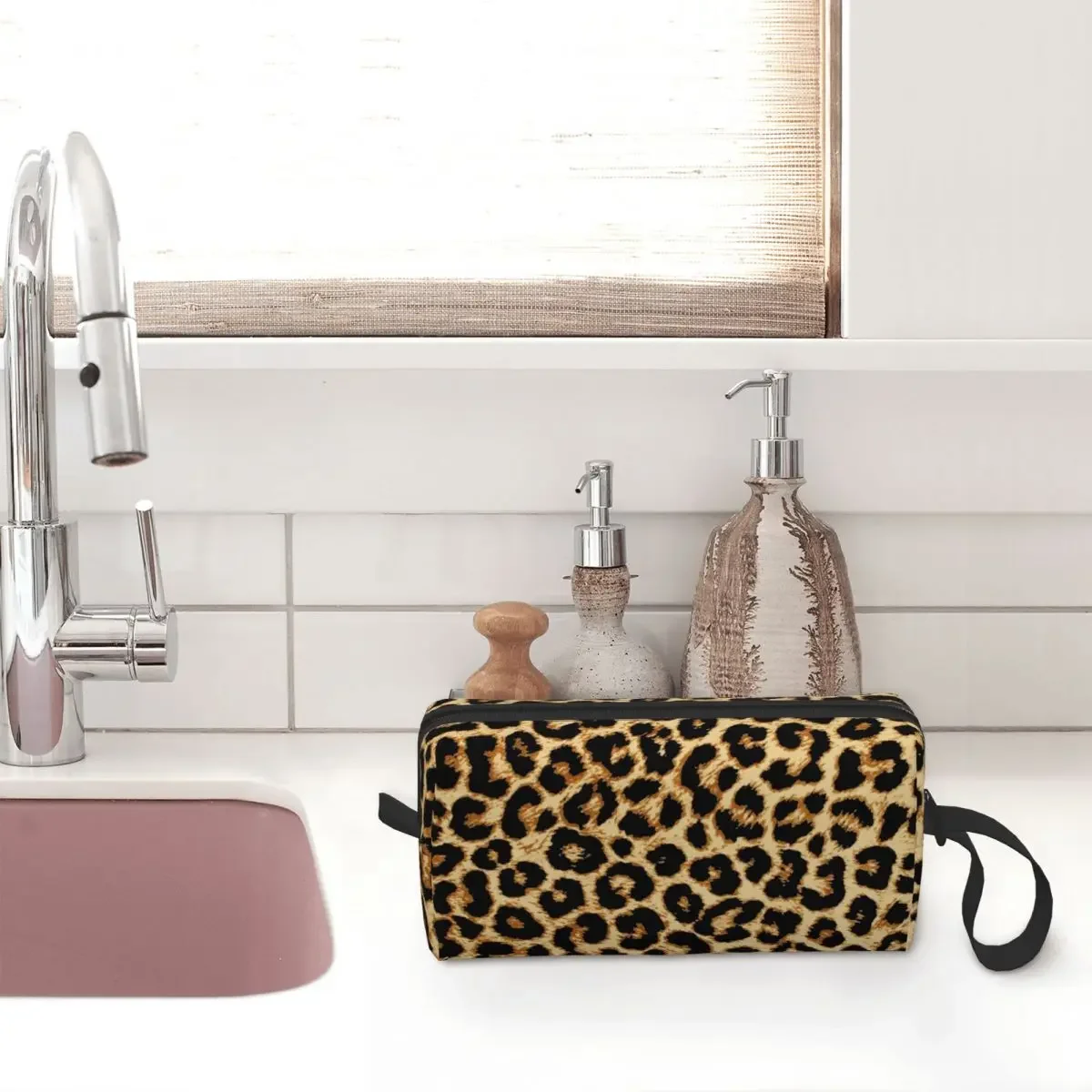 Leopard Fur Skin Texture Toiletry Bag Portable Tropical Wild Animal Makeup Cosmetic Organizer Beauty Storage Dopp Kit Case