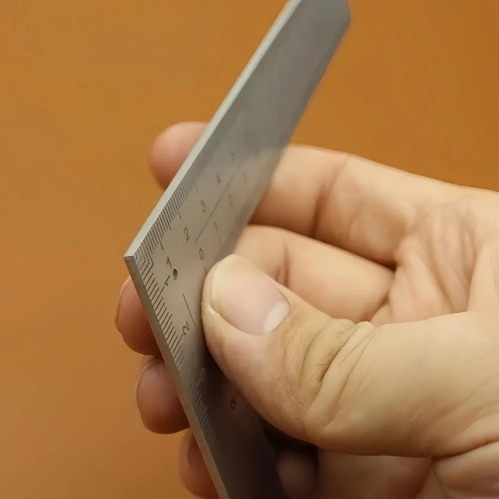 مسطرة صغيرة من الفولاذ المقاوم للصدأ على شكل حرف L على الوجهين أداة قياس عالية الدقة لتصميم الجلود المواد المعدنية #4