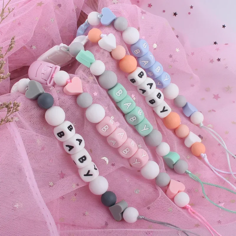 Baby Fopspeen Clips Gepersonaliseerde Naam Candy Color Siliconen Letter Hart Dummy Tepels Houder Clip Ketting Tandjes Speelgoed Accessoires