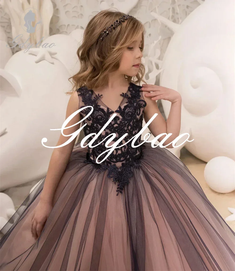 Lace Appliques Vintage V Neck Sleeveless A Line Long Ball Girl Flower Dress Floor Length Sweep Train Communion Dresses For Girl