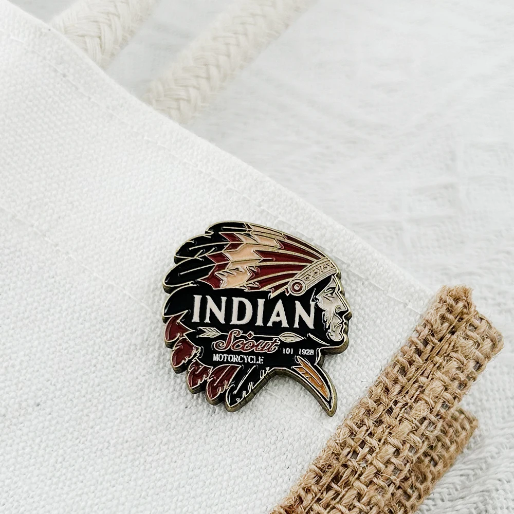 Indian-Scout-101 Logo Emaille-Anstecker 1928 Chief-Indians-Abzeichen Vintage Metall-Brosche für Reiterclub-Fans und Liebhaber, Sammlerstücke und Souvenirs – Detail 6