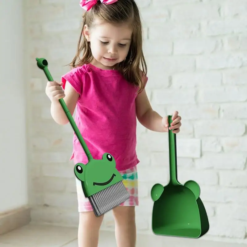 Escoba pequeña con recogedor para niños, juego de limpieza de rana verde pequeña, juego de limpieza para niños pequeños, juego de ayuda para el hogar