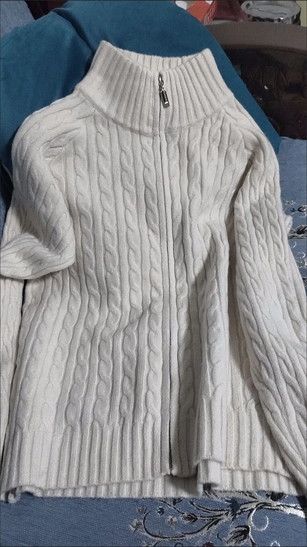 

2025 Zipper Sweater New Autumn/Winter Cardigan Short Jacket Loose Top Women's Lazy Style Round Neck Star Zipper Knitted Sweater