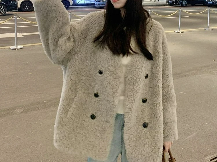 

2025 Lamb New Coat Double-breasted Wool Loose Imitation Leather Thickened Lazy Wind Coat