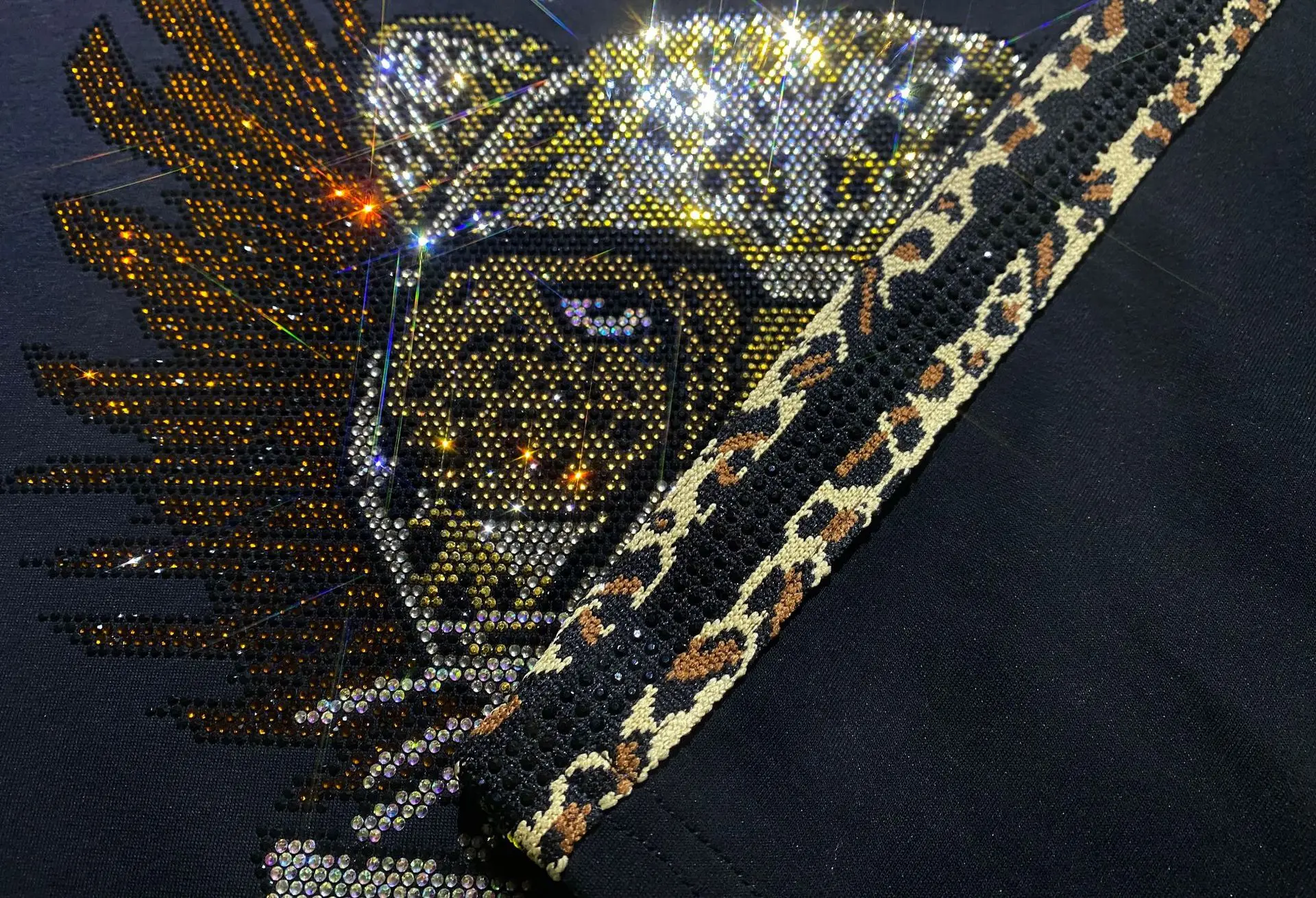 Fashion 2 Piece Sets Womens Outfits Cartoon Diamonds Casual Women Autumn Knitwear Loose Leopard Printed Side Stripe Pant Suits