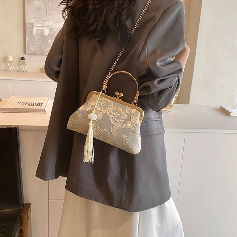 حقيبة كتف مطرزة على الطراز الصيني حقيبة يد أنيقة ريترو حقيبة مربعة صغيرة قديمة هانفو شيونغسام حقائب كروسبودي