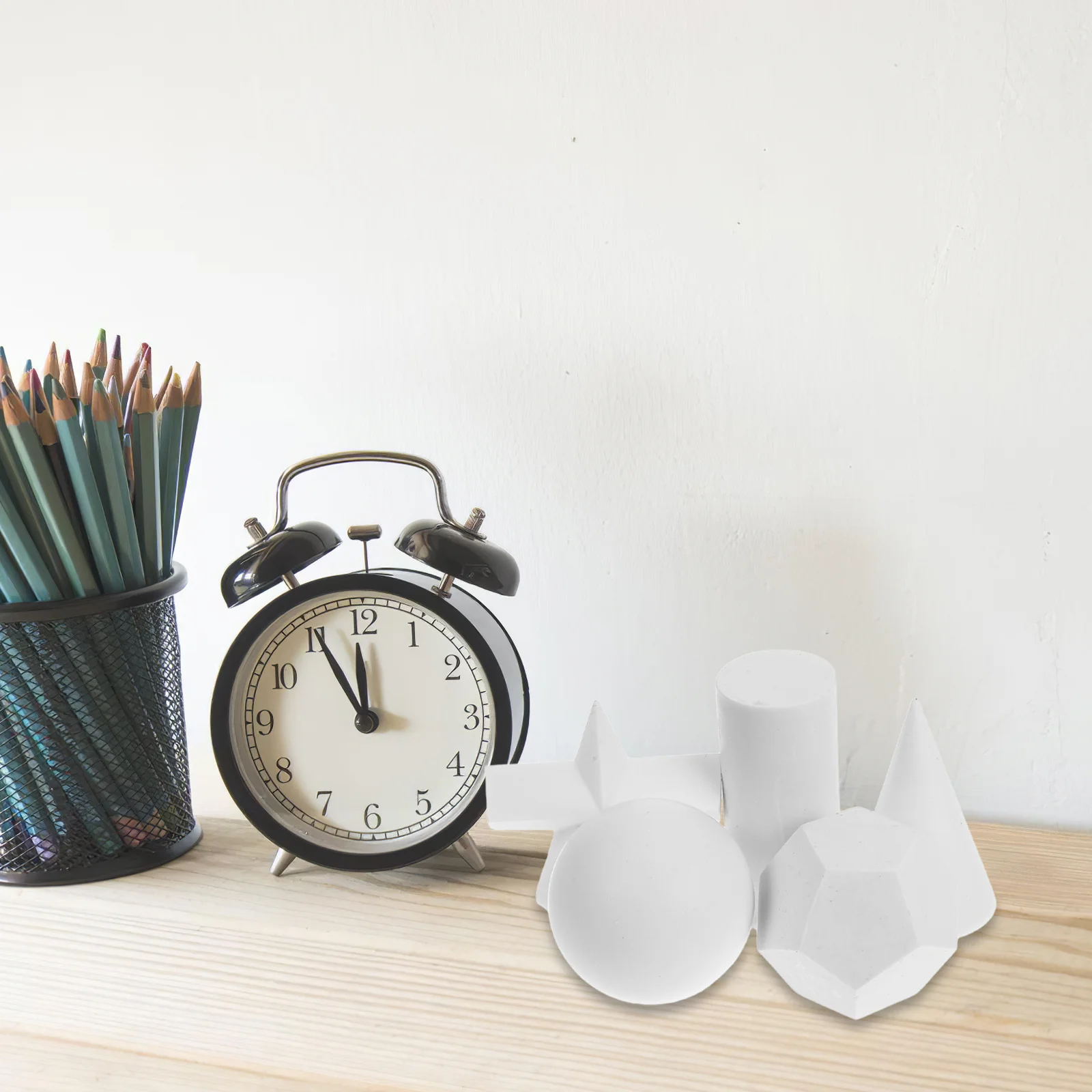 

5Pcs Geometric Statue Resin Craft Creative Home Office Decoration and Sketch Practice Supply Quality Set