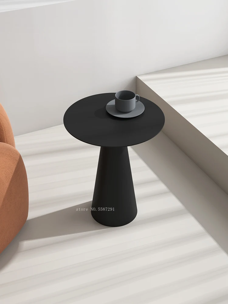 Tavolino minimalista di design divano moderno in ferro battuto tavolino ad angolo leggero tavolino di lusso tavolino da camera da letto tavolino muebles