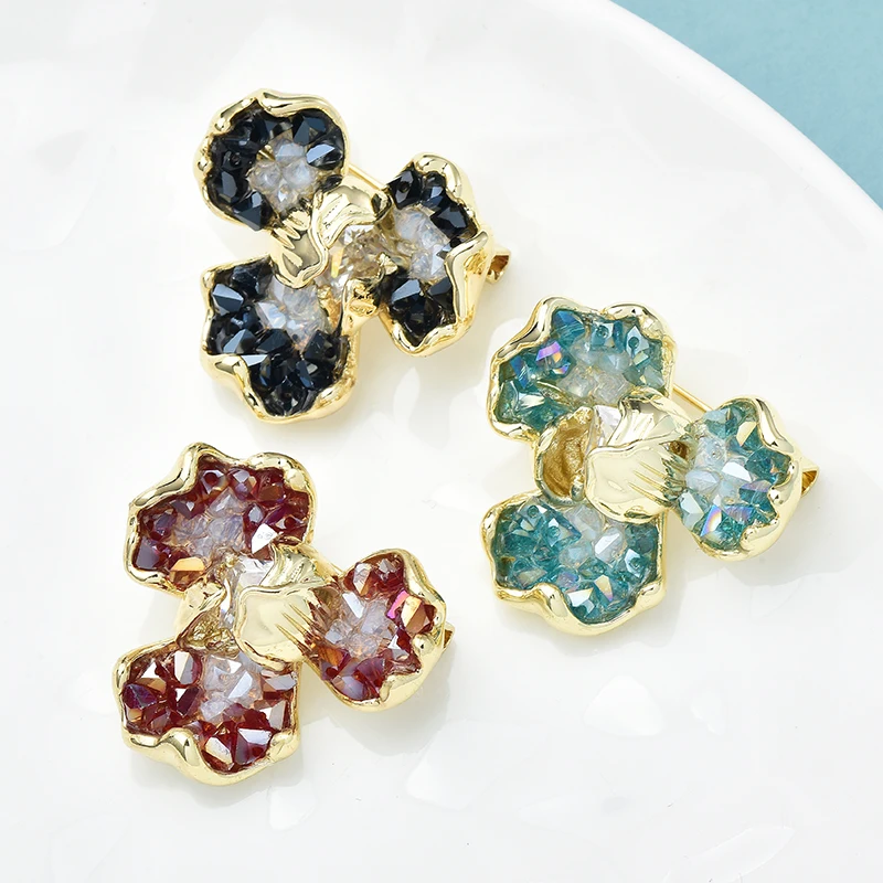 Wuli&baby Handmade Crystal Pansy Flower Brooches For Women 3-color Sparking Flowers Plants Party Office Brooch Pin Gifts