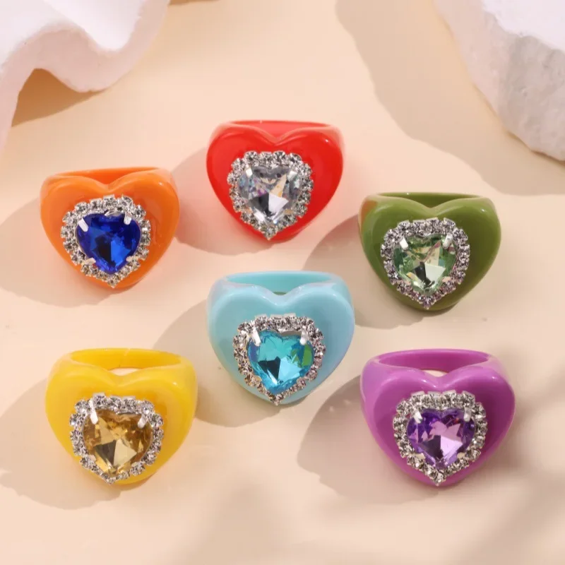 2027 Elegant Candy Color Heart Resin Rings Sparkly Rhinestone Inlaid Chunky Wide Band Ring Y2K Trendy Women Party Jewelry