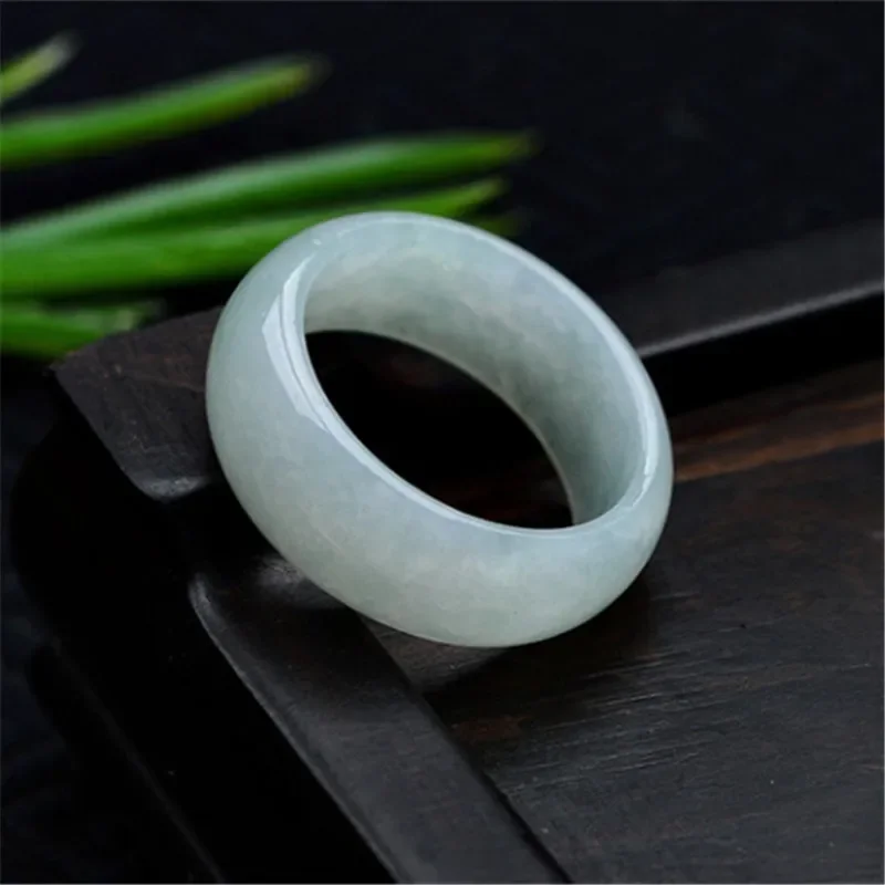 Hot Sell Natural  Emerald Ring Jade Charm Jewellery Fashion Accessories Hand-Carved Man ahd woman Luck Amulet Gifts