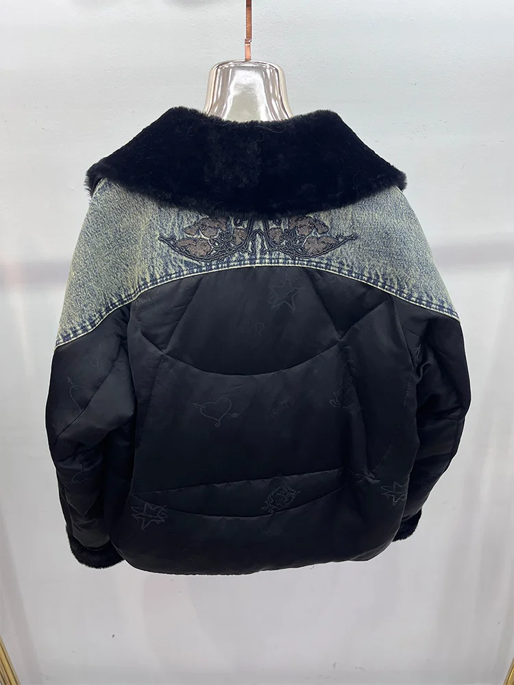 شتاء 2025 النساء أسفل معاطف ميرينو الأغنام الفراء طوق فضفاض عادية أوزة أسفل الإناث أسفل سترة التطريز سترة منفوخة