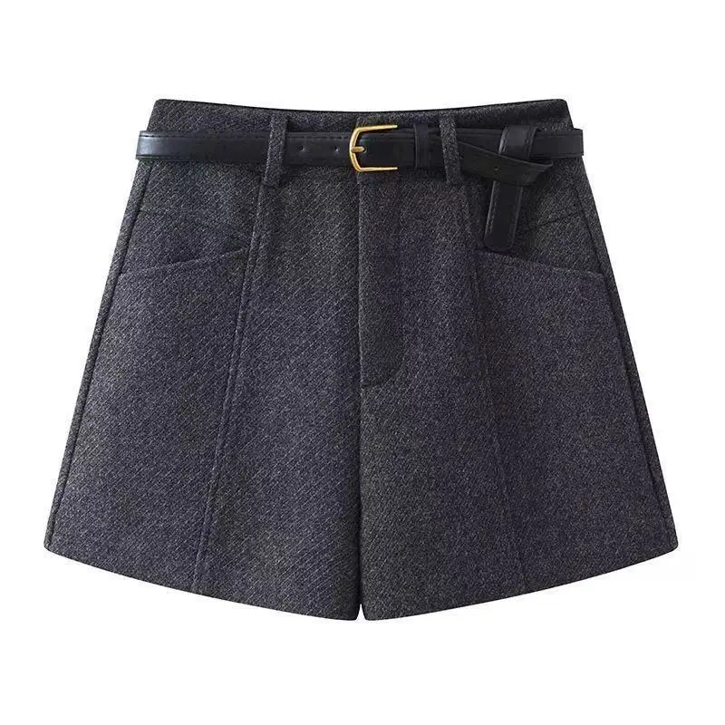 2026 New Autumn Winter High waisted Shorts For women Thicken Woolen Versatile Slimming Three part Boot Pants Black Gray