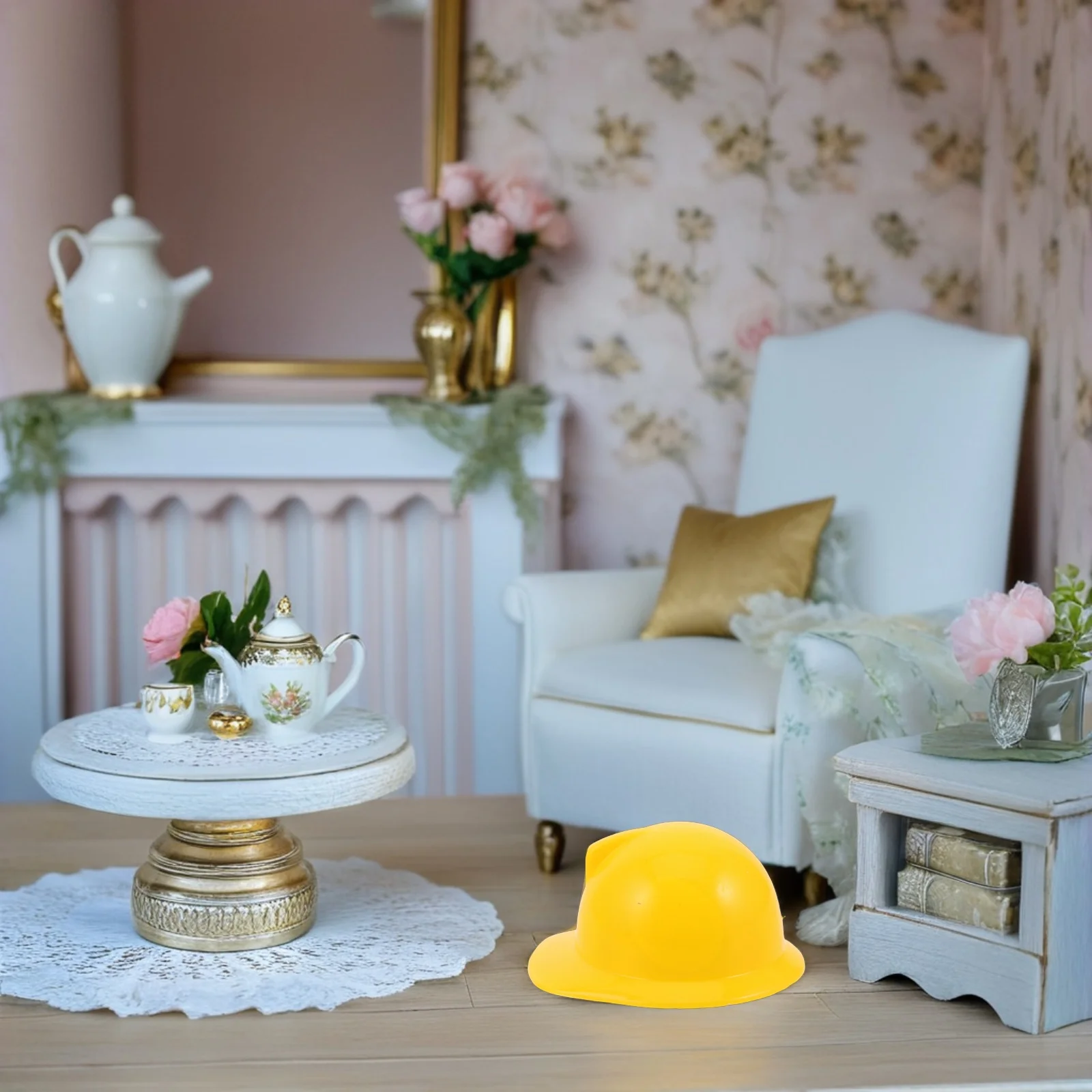 

25 Pcs Mini Construction Hat Tiny Party Decoration Scarf Yellow Plastic for
