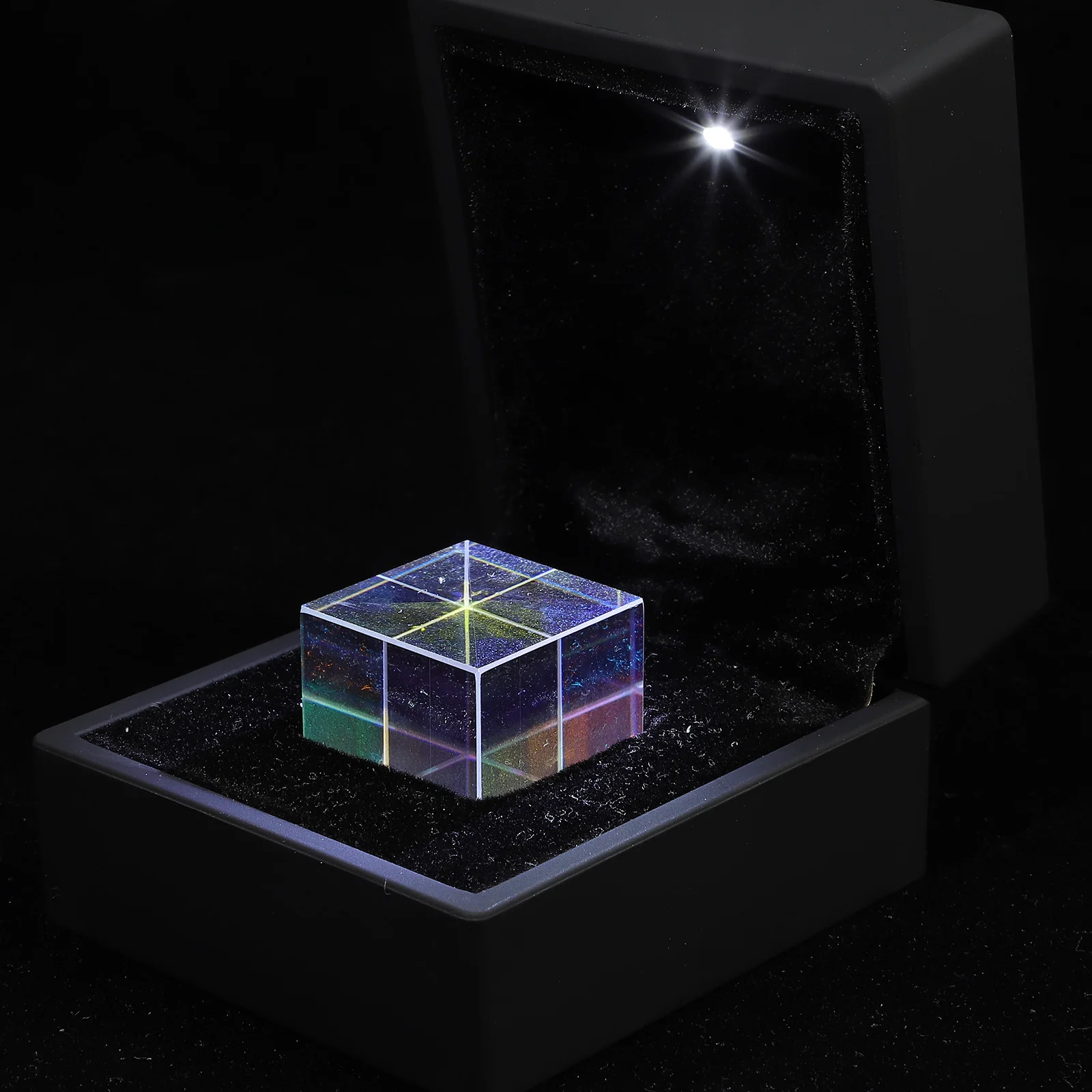 

Optical Glass RGB Dispersion Cube for Physics Teaching Decoration Arts with Delicate Gift Box 2.3x2.3x2.3cm