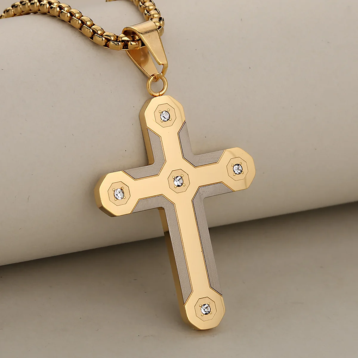 

Classic & Premium Creative European Style Diamond Inlaid Cross Pendant Necklace For Men And Women, Daily Stunning