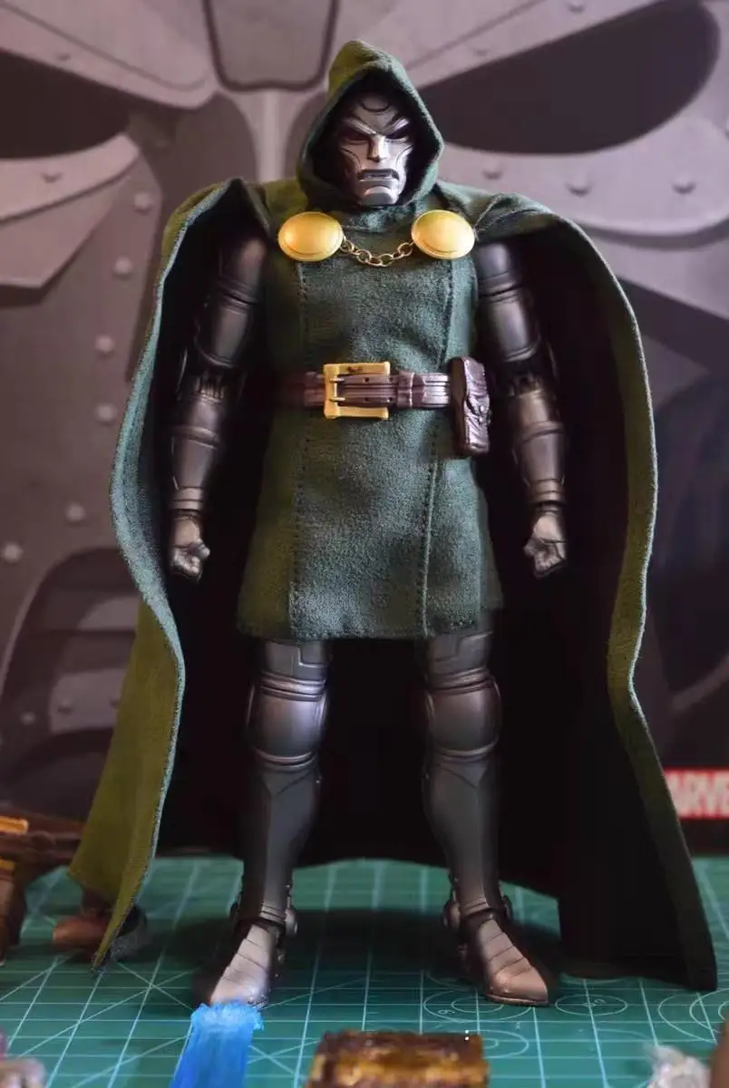 

Подлинная в наличии Mezco Original Marvel One: 12 Collective Doctor Doom Deluxe Edition, 6 дюймов, масштаб 1/12, экшн-фигурка, модель игрушки