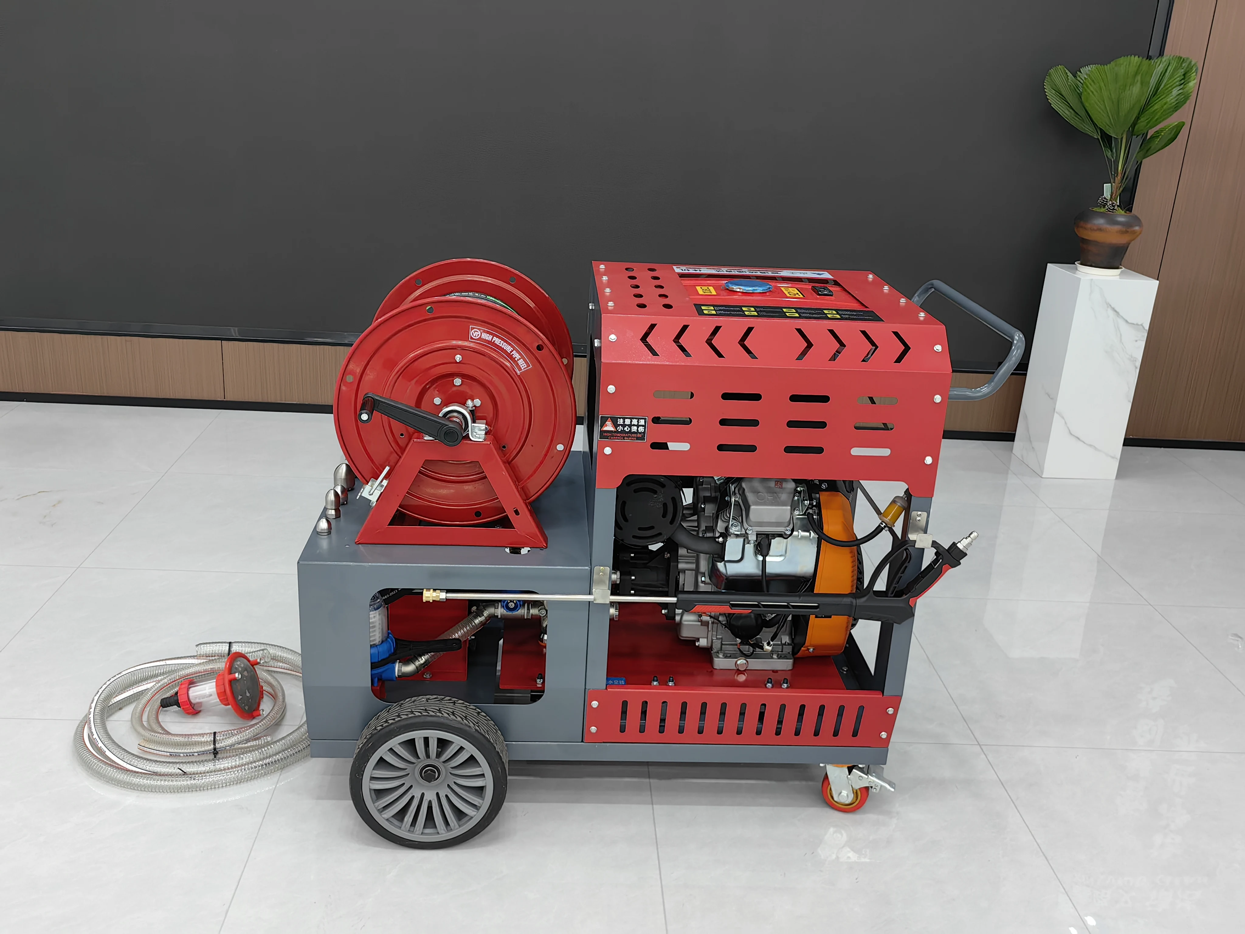 Industrial Pipe Dredging Machine 200bar 60L Wireless Remote Control