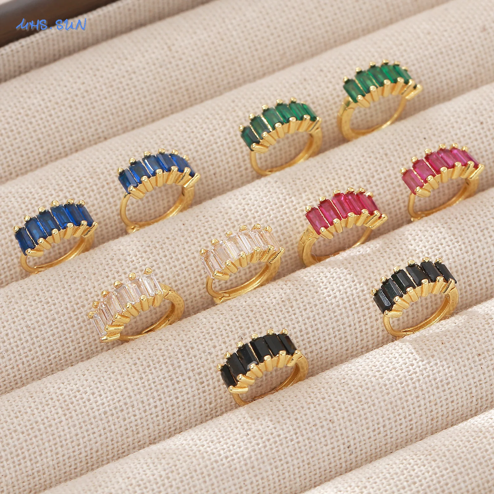 MHS.SUN الحد الأدنى مطلية بالذهب هوب أقراط للنساء الفتيات الملونة مكعب الزركون القرط العصرية تنوعا المجوهرات اليومية