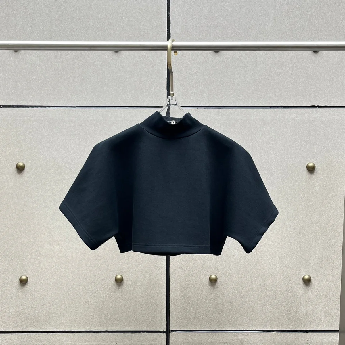 High Quality Women Mock Neck Cropped T‑Shirt Button Placket Short Sleeve Solid Color Casual Crop Top
