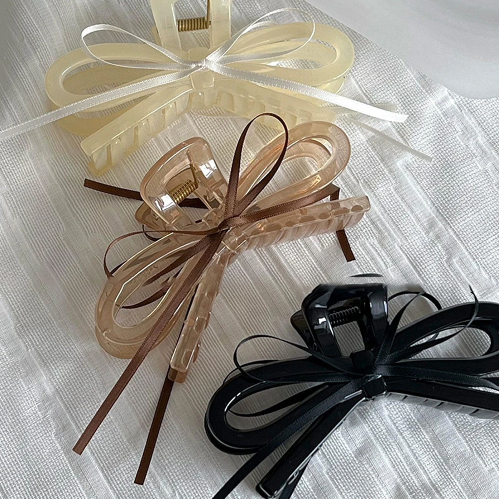 Рисунок 3 - Летние заколки для волос в виде краба для женщин