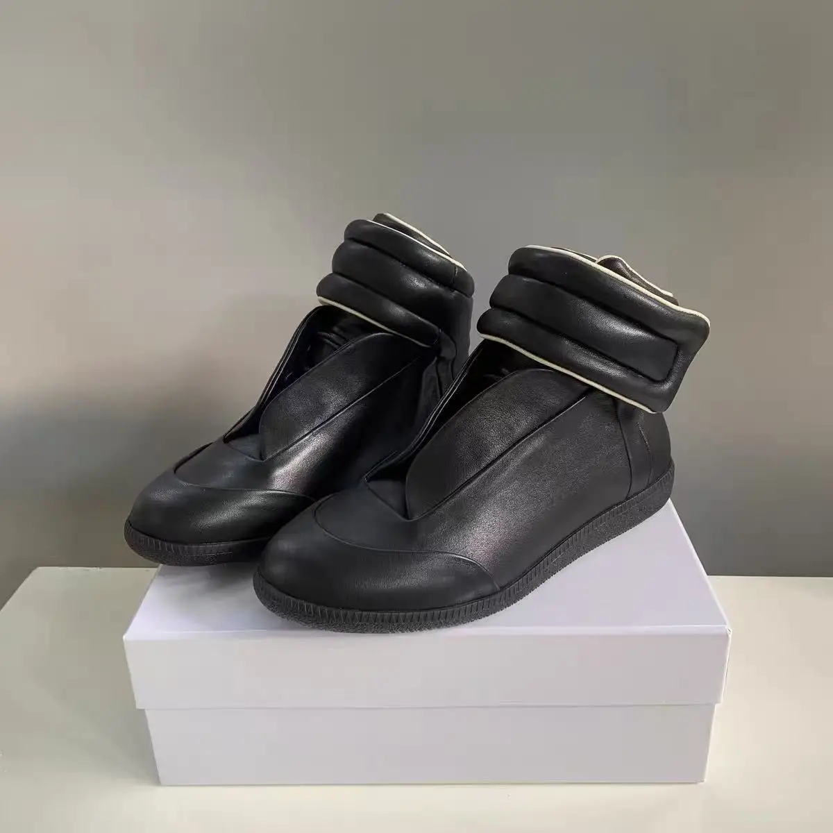 

Унисекс кроссовки из премиальной кожи с высоким и низким верхом, с объемным воротником, скрытой шнуровкой, в минималистичном стиле, люксовые, для уличной моды, для мужчин и женщин