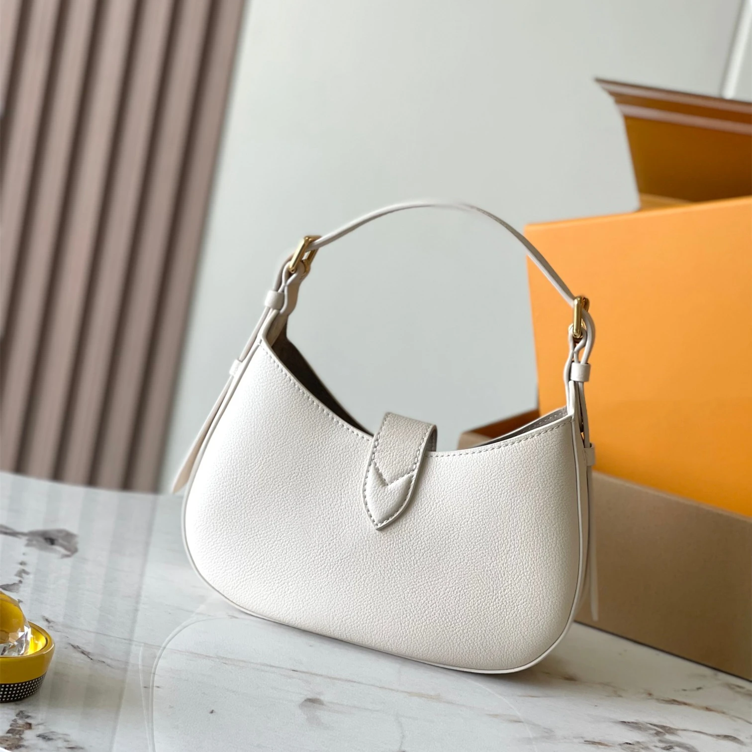 

2025 New Fashionable Luxury High-end Handbag Designer Fashion Showing Famous Brand Women's Single Shoulder Bag