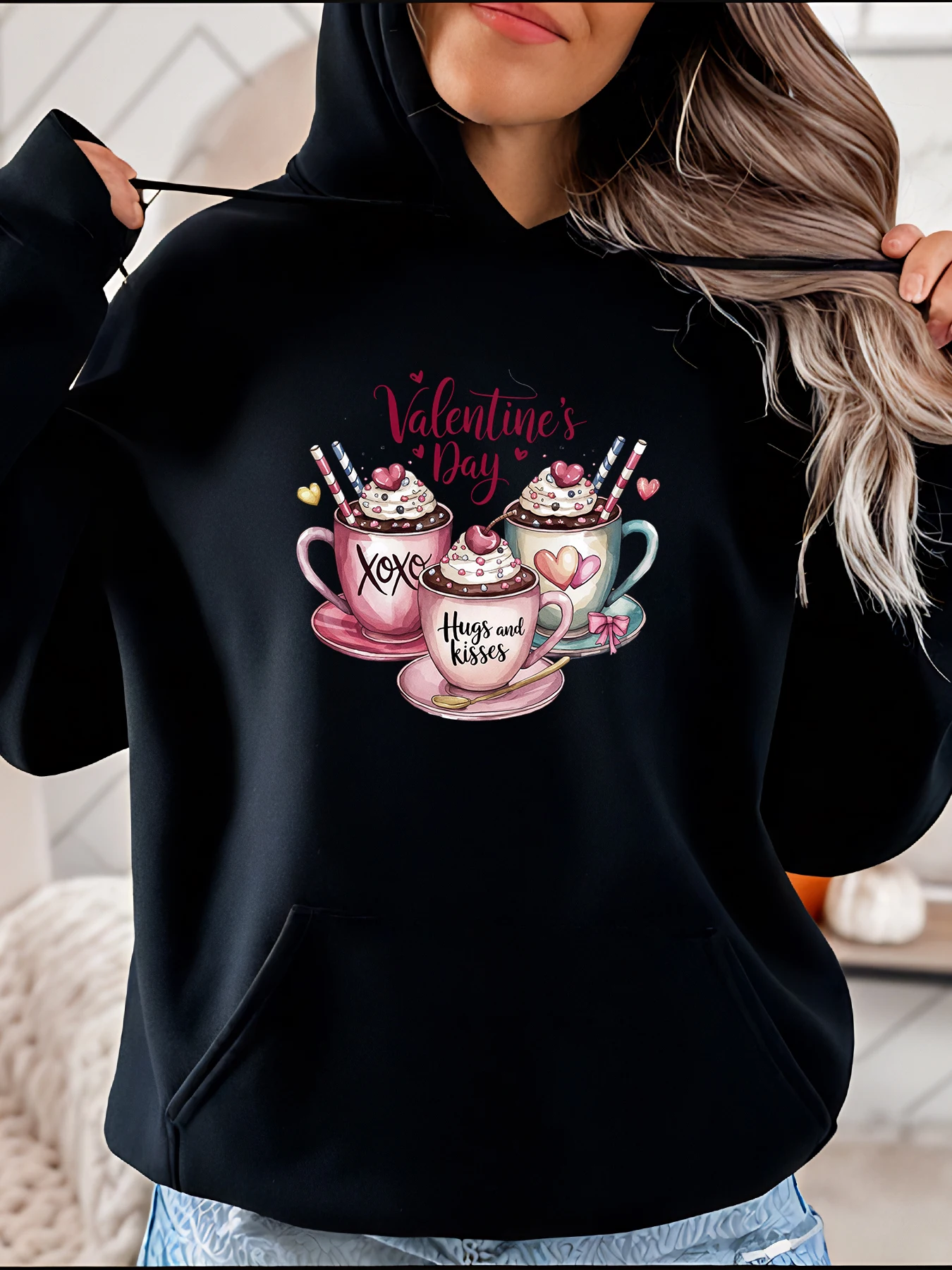 

Valentine's Day Cup Design Hoodie Romantic Coffee Theme Graphic Sweatshirt Women Casual Wear Valentine Gift