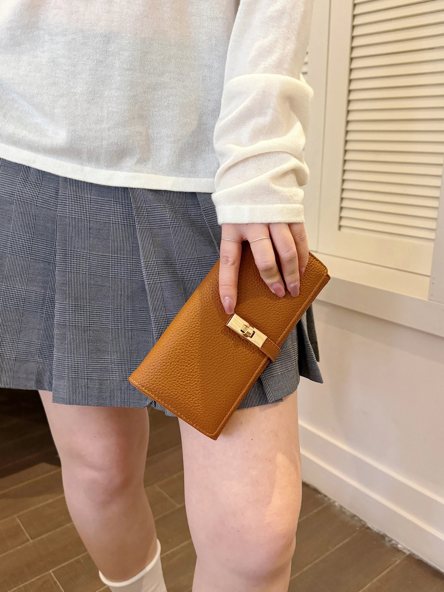 Elegant Long Ladies Wallet Soft Leather Multi-Functional Hand-Held Mobile Phone Bag Pure Color Versatile Lychee Pattern Wallet