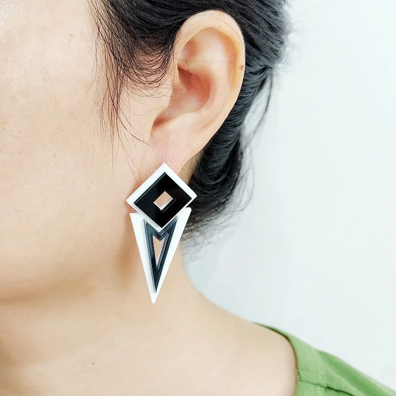 Vintage Rhombic Long Stud Earrings for Women Mirror Brightly Acrylic Jewelry 90s Accessories