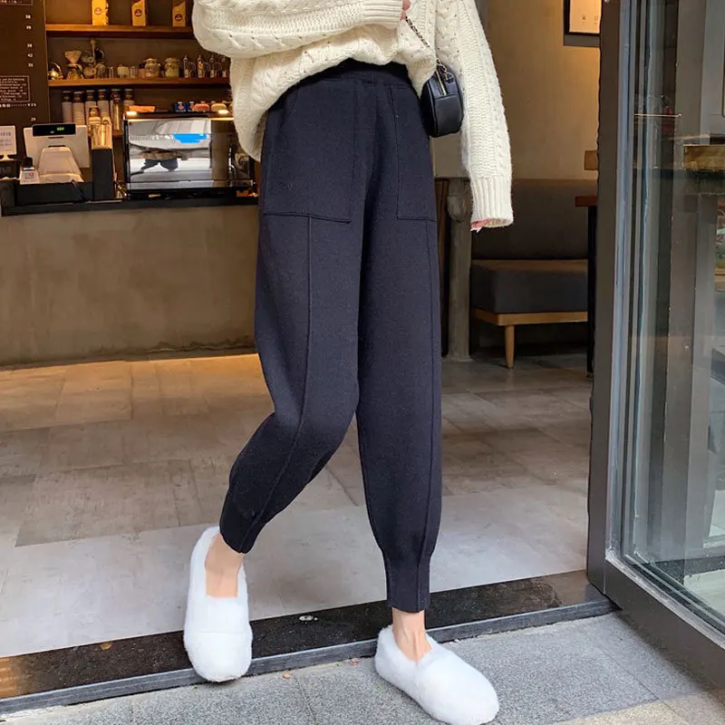 Haren Pants Women's Autumn and Winter Carrot Pants 2025 New Large Size Small Leg Pants Loose Leg Thick Slimming Knitted Pants