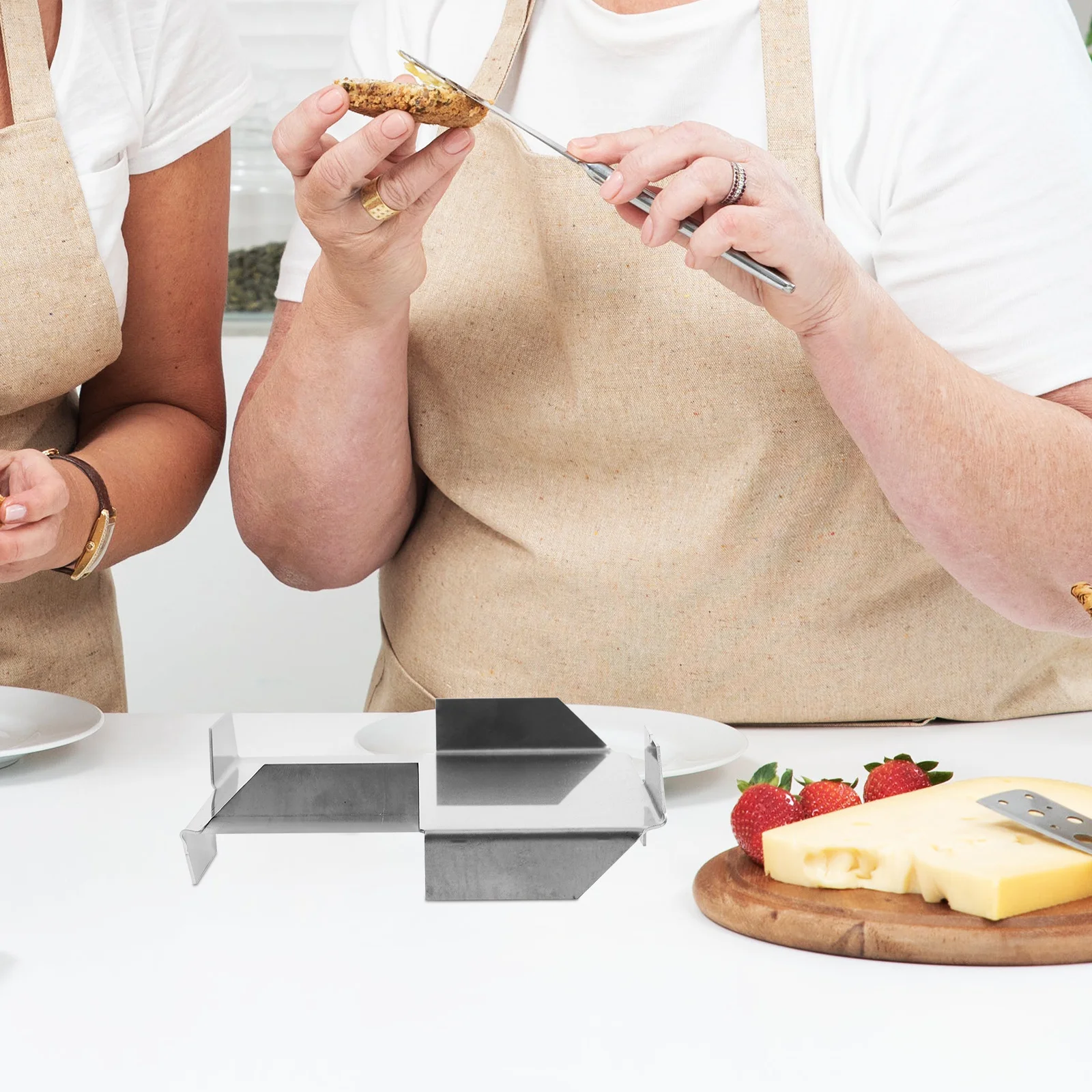 Base per rullo per burro in acciaio inossidabile Durevole e stabile Dispenser per ruota per burro da cucina Pratica strumento per hamburger fai-da-te