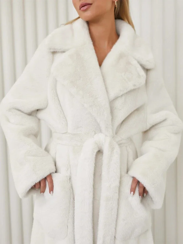 Female Winter Fur Overcoat Lapel Loose Warm Long Sleeve Luxury Streetwear Ladies Faux Fur Outwear 2025 New Long Plush Coat