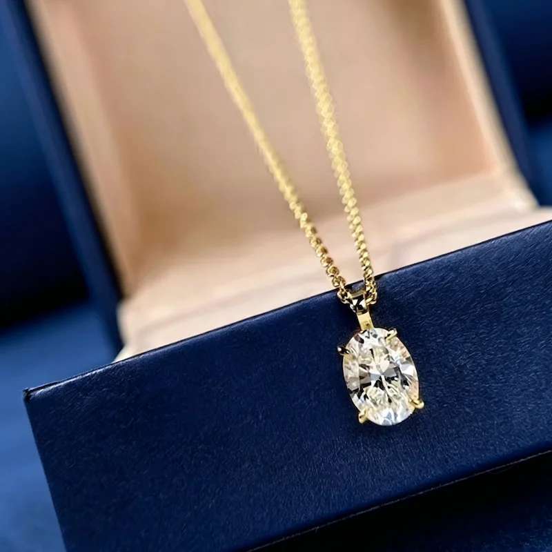 IOGOU 7x9mm Oval Cut Moissanite Solitaire Necklace for Women 2CT D-Color Lab Imitation Diamond Pendant Necklace Jewelry Gifts