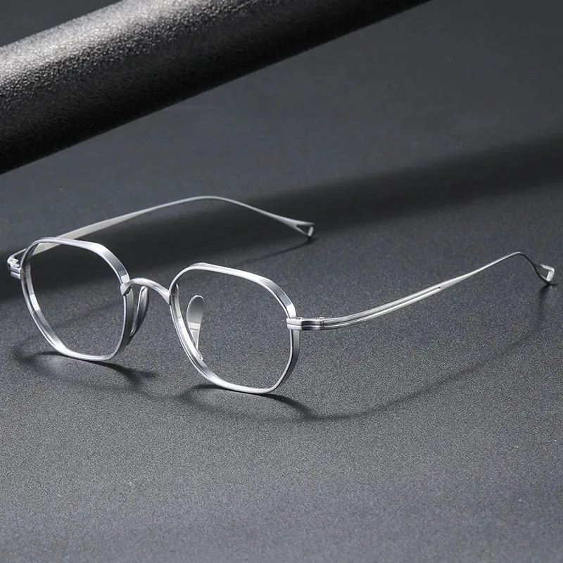 KMN9917 KameManNen Style High-quality Hand-made Glasses Frame Presbyopia Retro Fashion IP Titanium Man Woman Models Spectacle