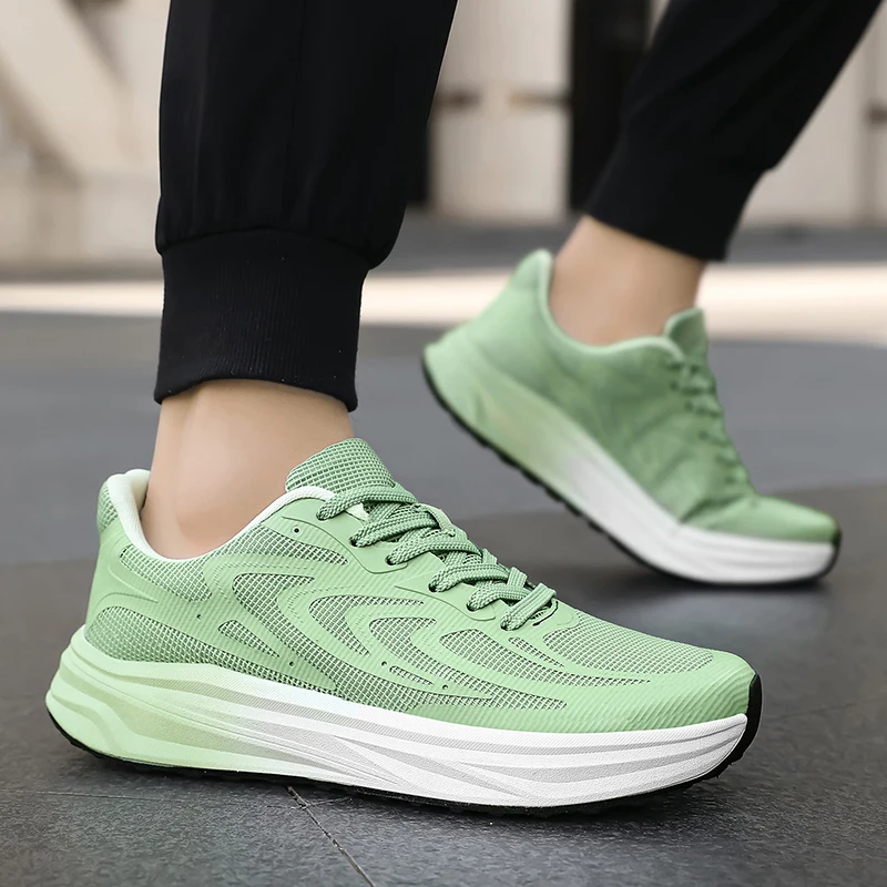 أحذية رياضية للجري بتصميم واسع - مراجعة Wide Toe Box Running Sneakers وسعره
