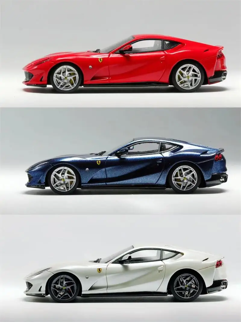 **Pre-Order** 812 Superfast ROSSO CORSA Resin Model Car