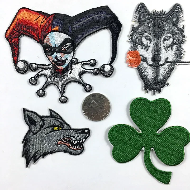 High-end Burnt Edge Adhesive Embroidered Cloth Sticker, Wolf Head Four-leaf Clover Clown Clothing Accessories Schoolbag