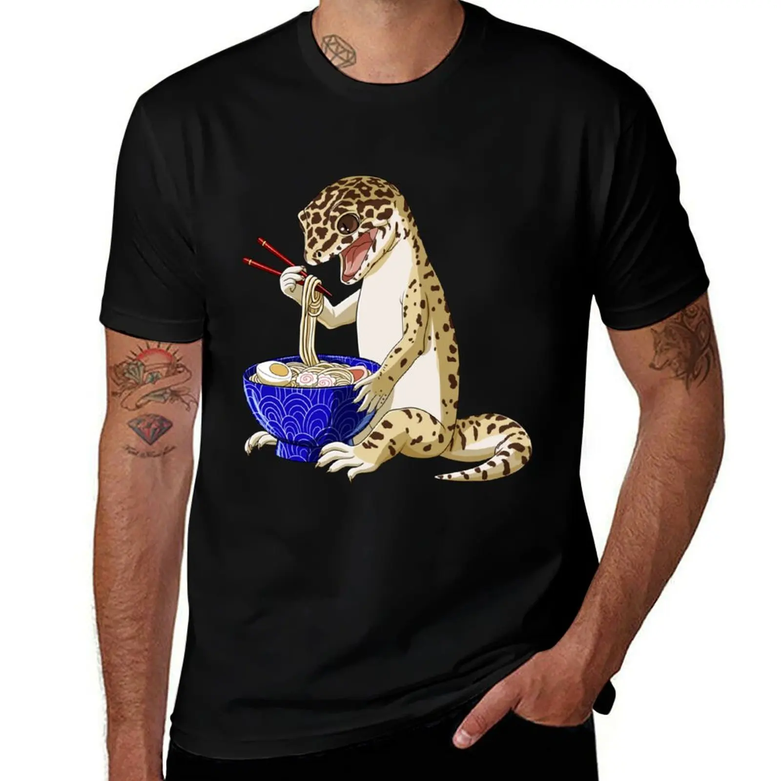 Leopard Gecko eats Japanese Ramen Noodles T-Shirt customizeds plain summer shirt mens t shirts pack