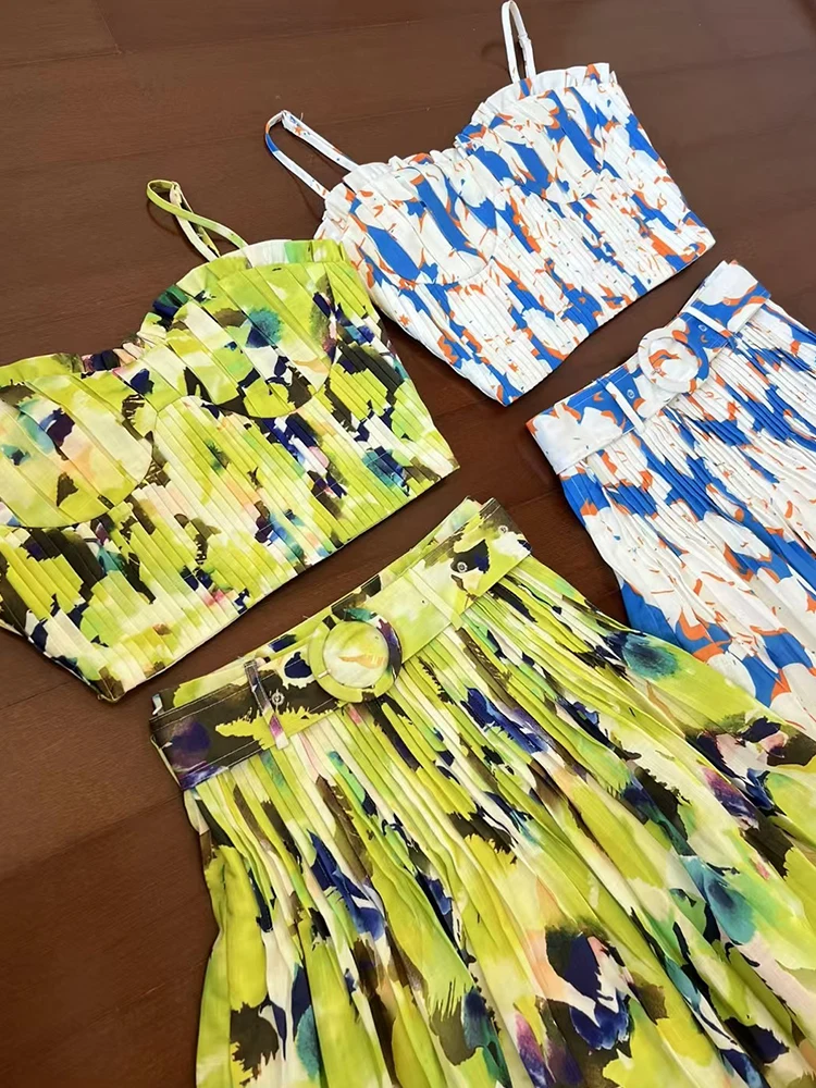 2025 ฤดูร้อนผู้หญิงRetroเรขาคณิตพิมพ์แนวตั้งจีบHalterหน้าอก 2 ชิ้นชุด + สายรัดเอวสูงหลวมจีบกระโปรงชุด