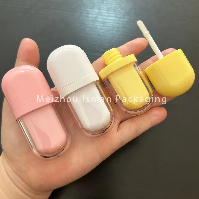 50 قطعة جميلة مزدوجة الجدار 3 مللي الآيس كريم تصميم فارغة عصا مسطحة زجاجة ملمع الشفاه شعار مخصص لطيف التجميل أنبوب زيت الشفاه مع فرشاة