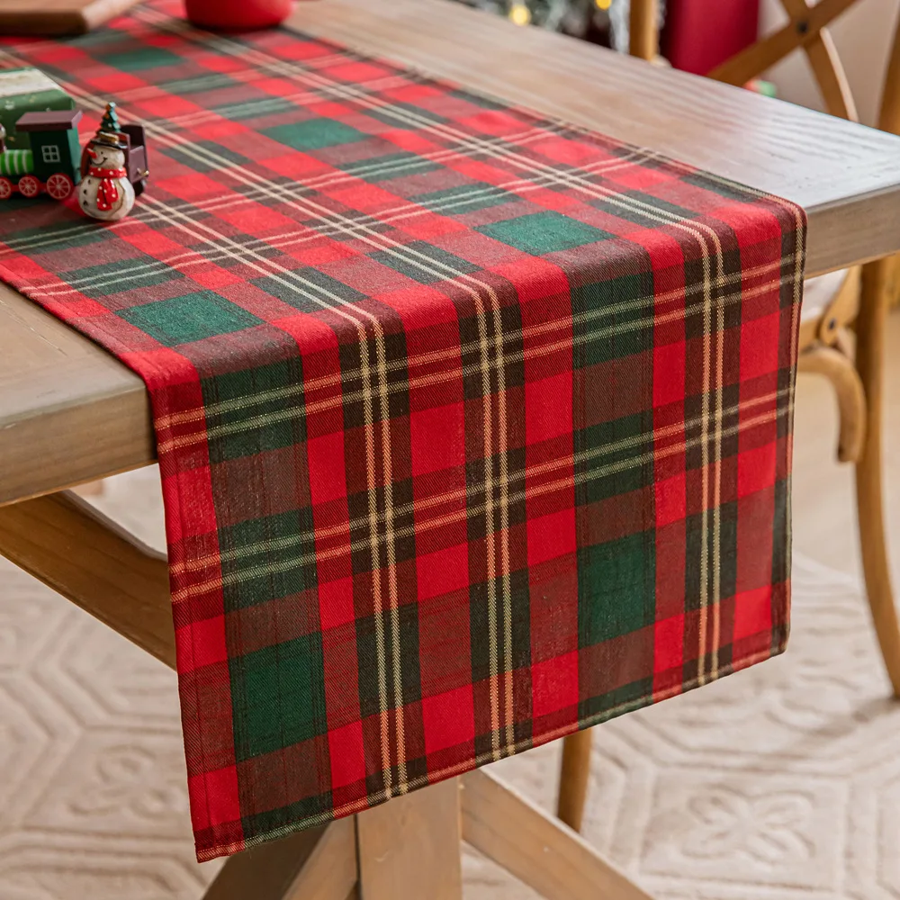

New Christmas gold line plaid table flag red Christmas party decoration long tablecloth