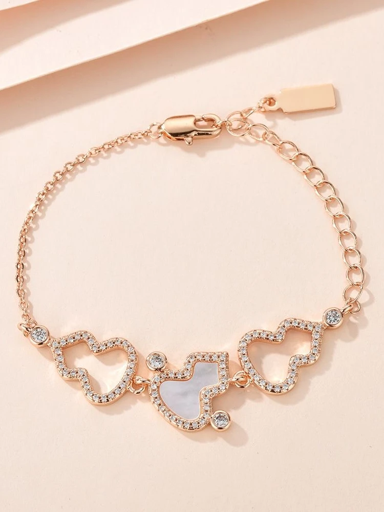 Light Luxury and Noble Temperament Hollowed Out Gourd Bracelet with Sparkling Diamond Design Handmade Accessories for Women