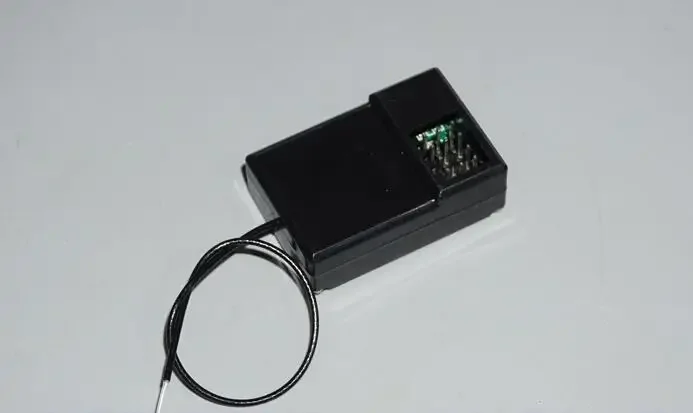 

Panchip/PAN159CY/SOC 2,4 ГГц 2,4G 4-канальный однокристальный компьютерный приемник LN1732R LNI732R RX для радиоуправляемого передатчика