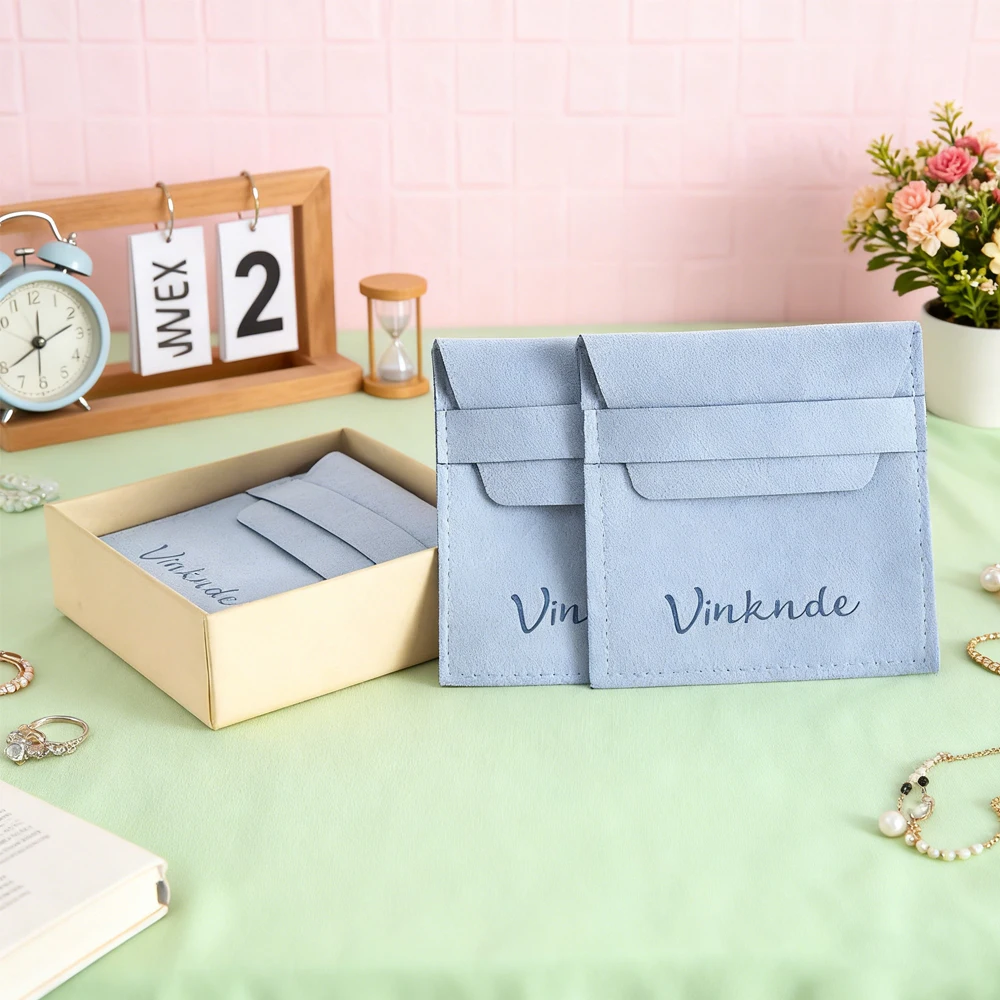 

50Pcs Custom Logo Luxury Envelope Dust Bag Suede Velvet Ring Earring Jewellery Bag Emboss Microfiber Jewelry Pouch With Strip